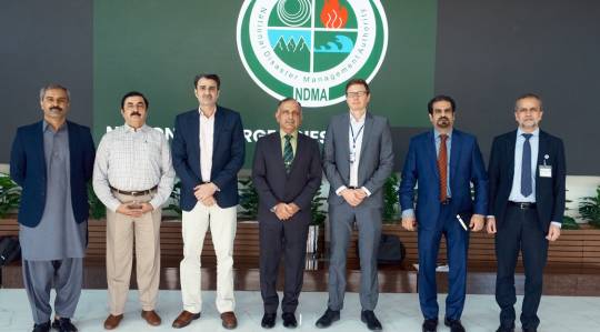 18-10-2023, Islamabad: Group Photo of Chairman NDMA Lt. General Inam Haider Malik with Asian Development Bank Delegation at NDMA HQs
